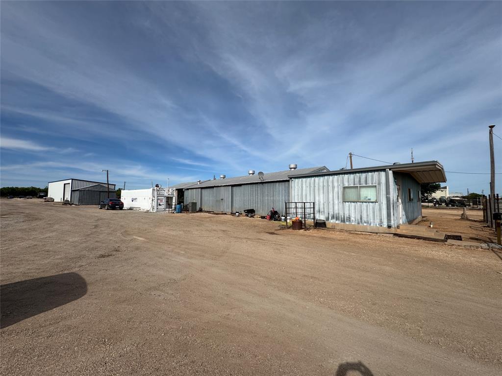 3140 E US Highway 80