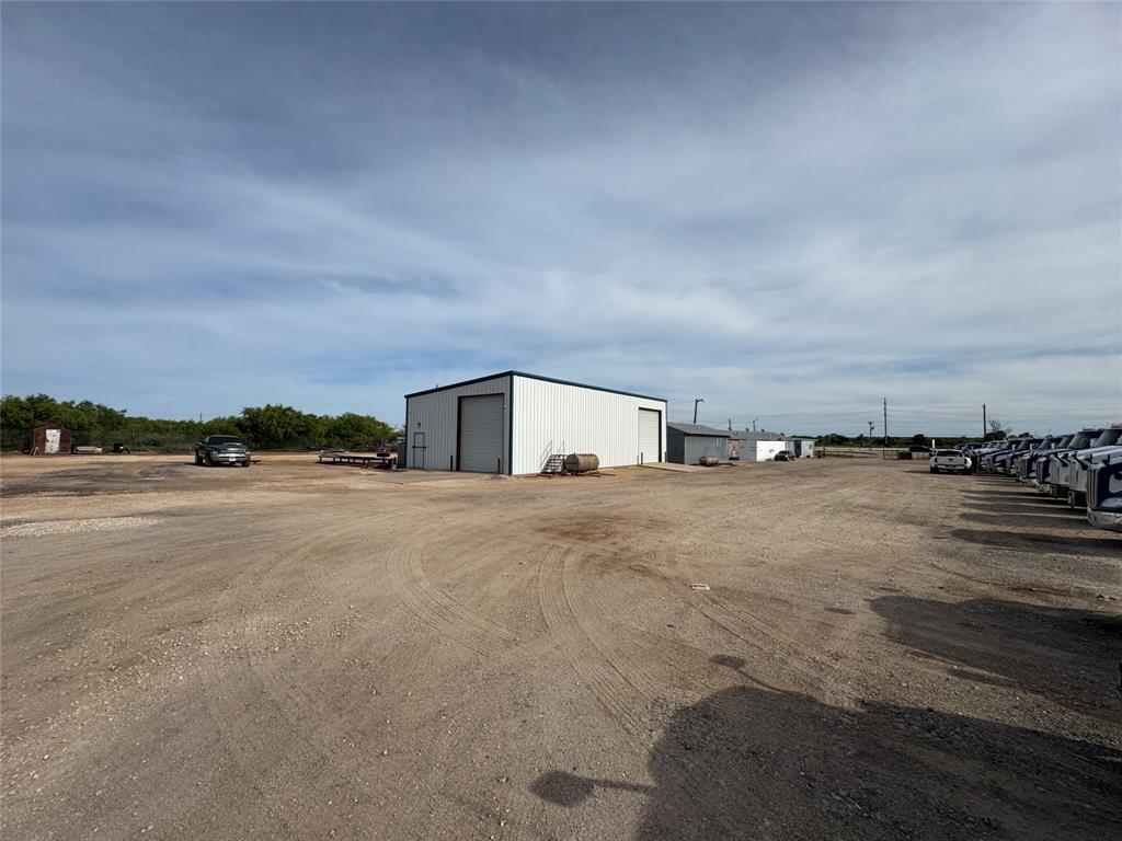 3140 E US Highway 80