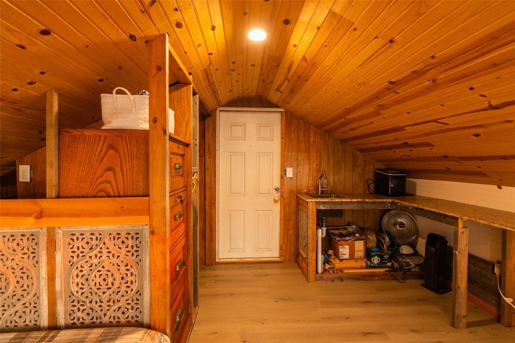 Cedar Crk Lndg - Land