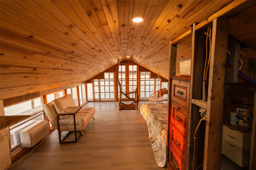 Cedar Crk Lndg - Land