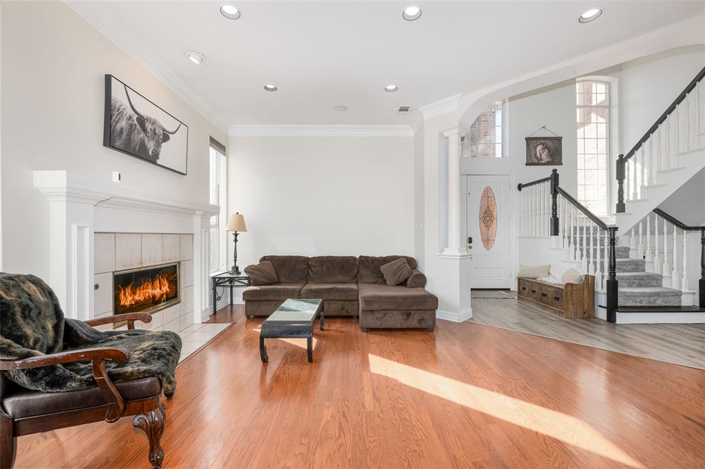 29 Remington Drive W