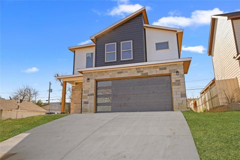 Photo of 1608 Avenue D, Fort Worth, TX 76104 (MLS # 21385216)