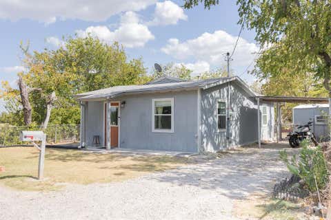 Photo of 1206 9th Street, Mineral Wells, TX 76067 (MLS # 21350448)