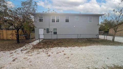 312 Lipscomb Street Cleburne TX 76031