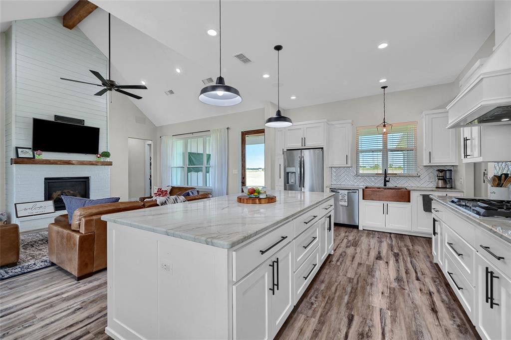 SUNRISE ACRES - Residential