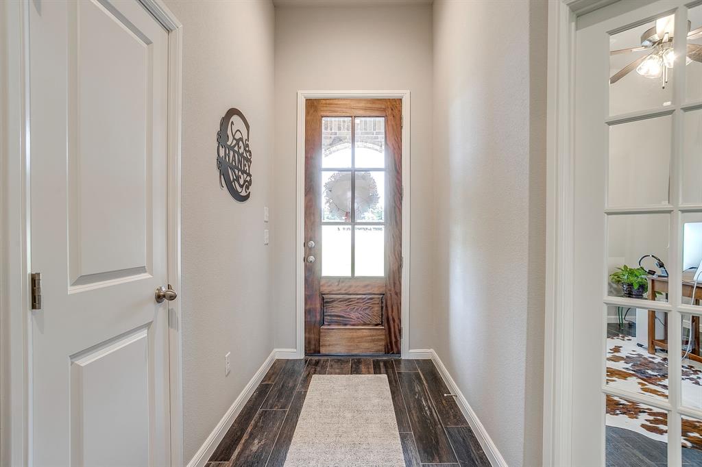 404 Lacey Oak Court