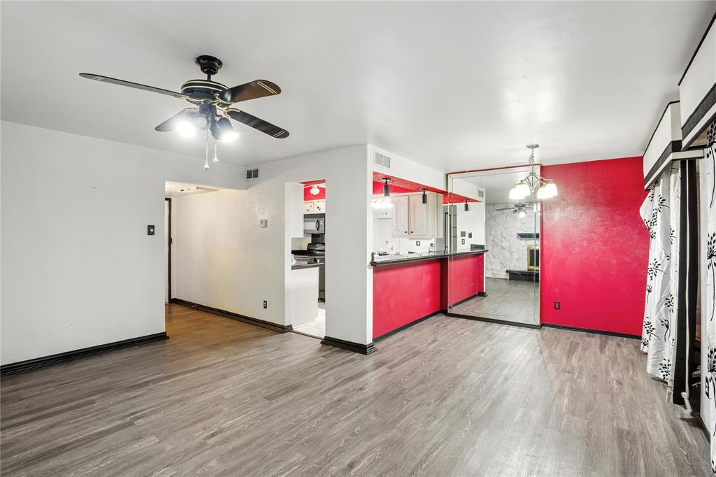 1719 E Grauwyler Road 103