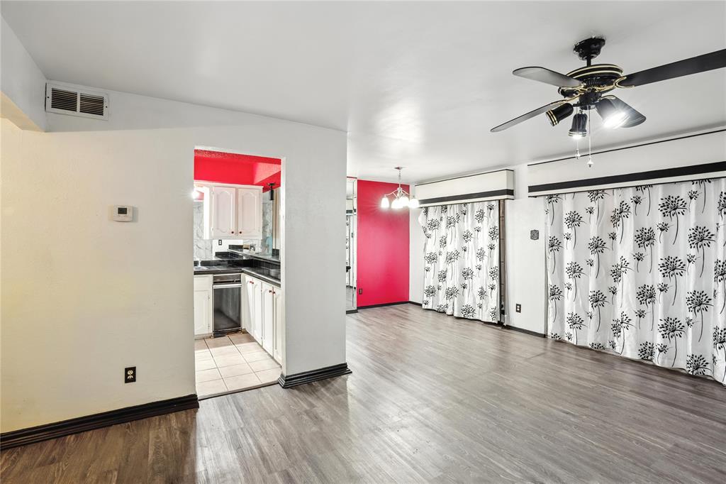 1719 E Grauwyler Road 103