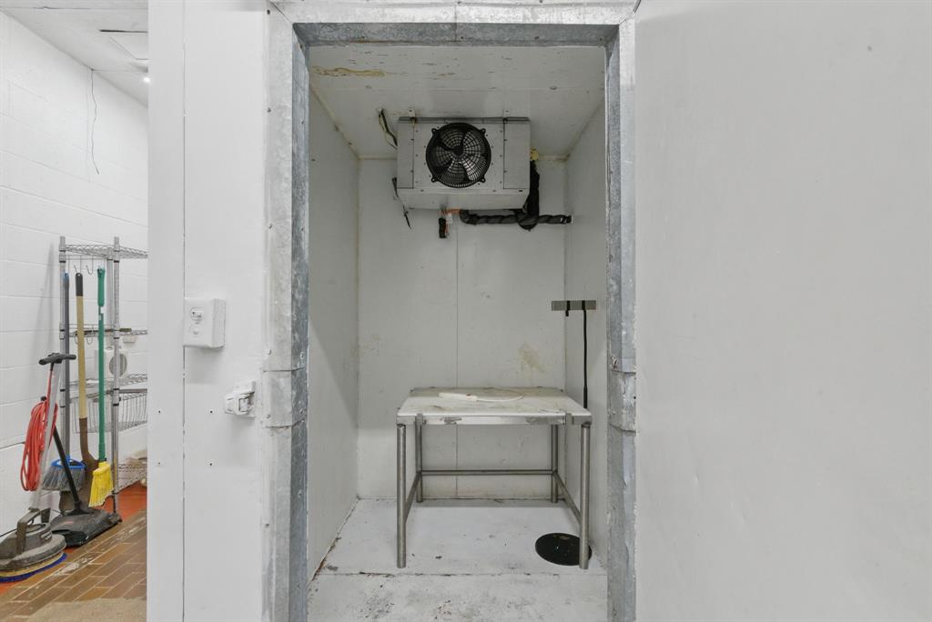 H&Tc 227 - Commercial Sale