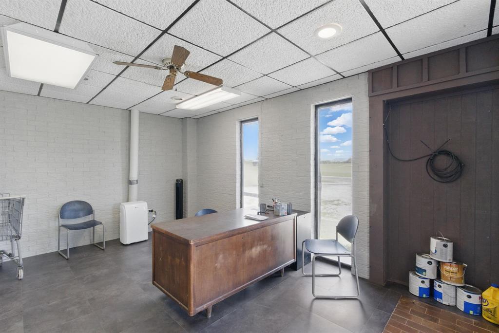 H&Tc 227 - Commercial Sale