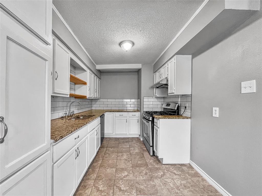 Deerpath Village 03 - Residential Lease