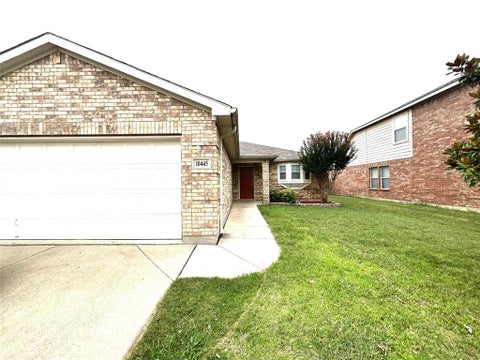 Photo of 10445 Hideaway Trail, Fort Worth, TX 76131 (MLS # 21391498)