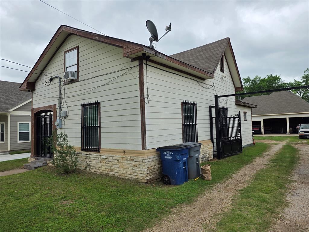 Reaves Place Rev - Residential