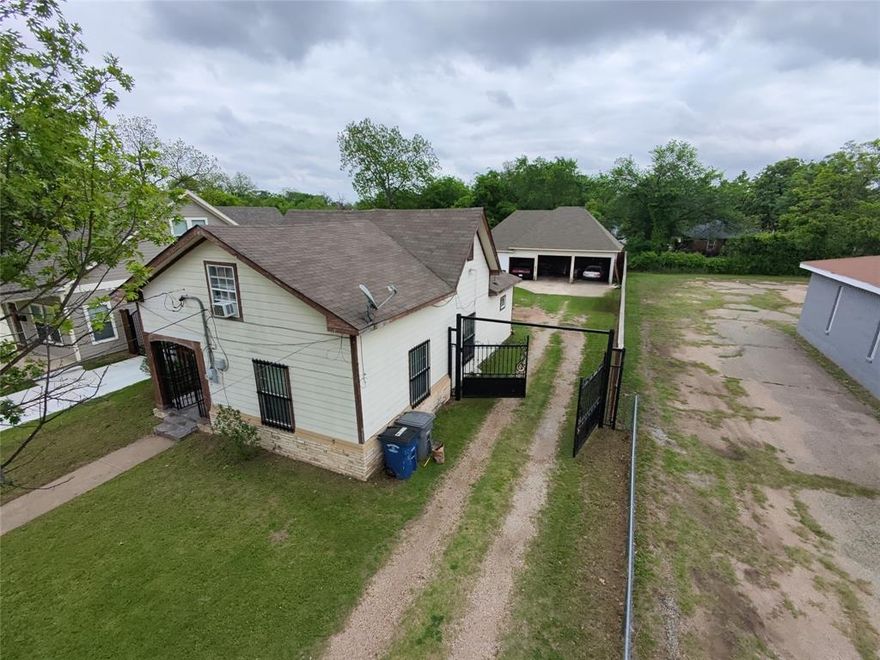 Great investment property with strong income potential in the heart of Dallas! This unique 4-bedroom home offers approximately 1,596 sq ft of living space on a spacious 8,012 sq ft lot. Originally built in 1923, the property features recent updates while maintaining its character and charm.
The owner added a second story with two additional rooms, creating flexible living space perfect for extended family, office use, or rental opportunities. A second bathroom was started but was not finished and offers the next owner the opportunity to finish and add even more value.
The detached rear structure provides endless possibilities — ideal as a separate living quarters, guest house, workshop, or potential 3-car garage with storage. The main house is already tenant occupied, making this an excellent opportunity for investors seeking immediate rental income with additional upside potential.
Conveniently located near major highways, shopping, dining, and downtown Dallas. Great opportunity for investors, multi-generational living, or buyers looking for a property with expansion potential!