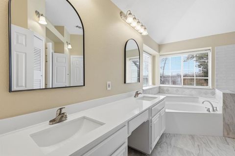 Tiny photo for 6204 Kingswood Drive, Arlington, TX 76001 (MLS # 21200187)