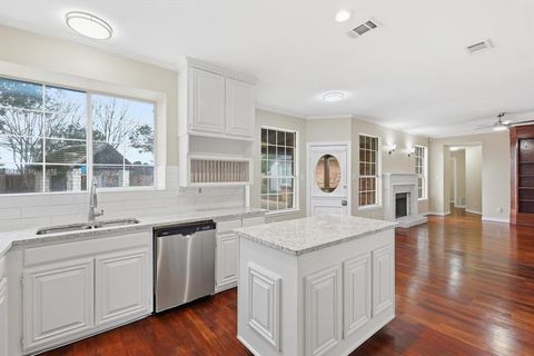 Tiny photo for 6204 Kingswood Drive, Arlington, TX 76001 (MLS # 21200187)