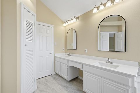 Tiny photo for 6204 Kingswood Drive, Arlington, TX 76001 (MLS # 21200187)