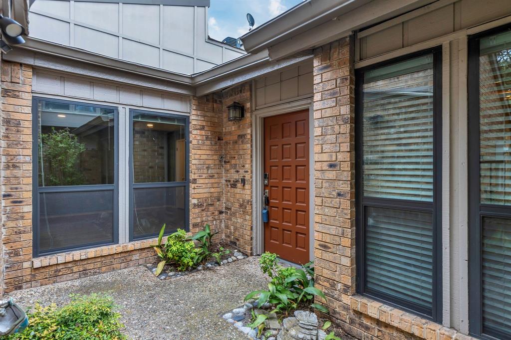 12367 Montego Plaza