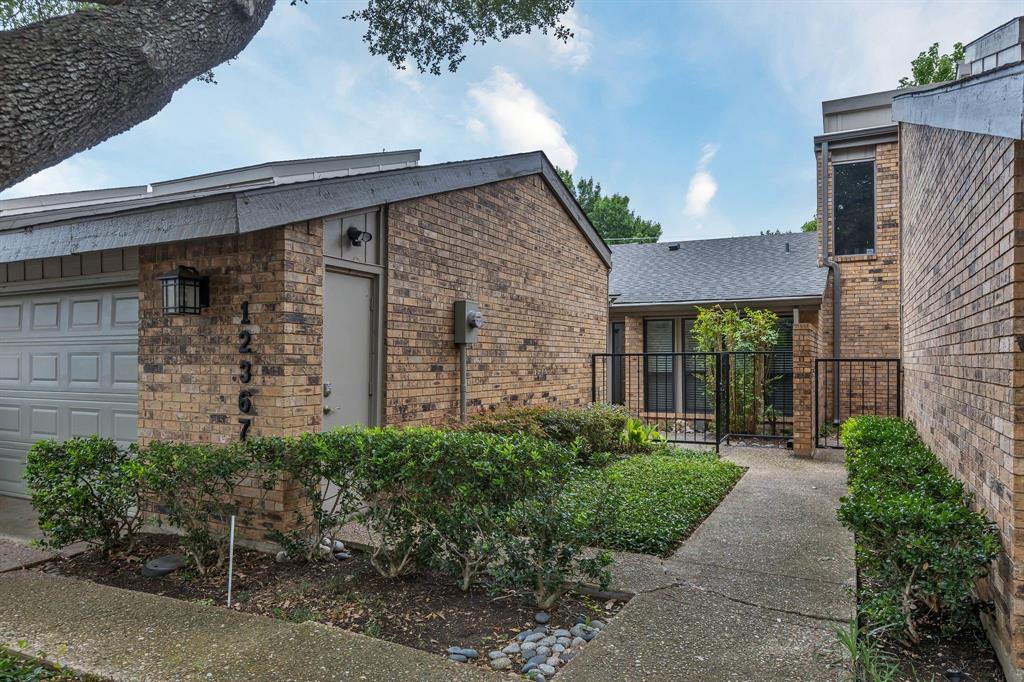 12367 Montego Plaza