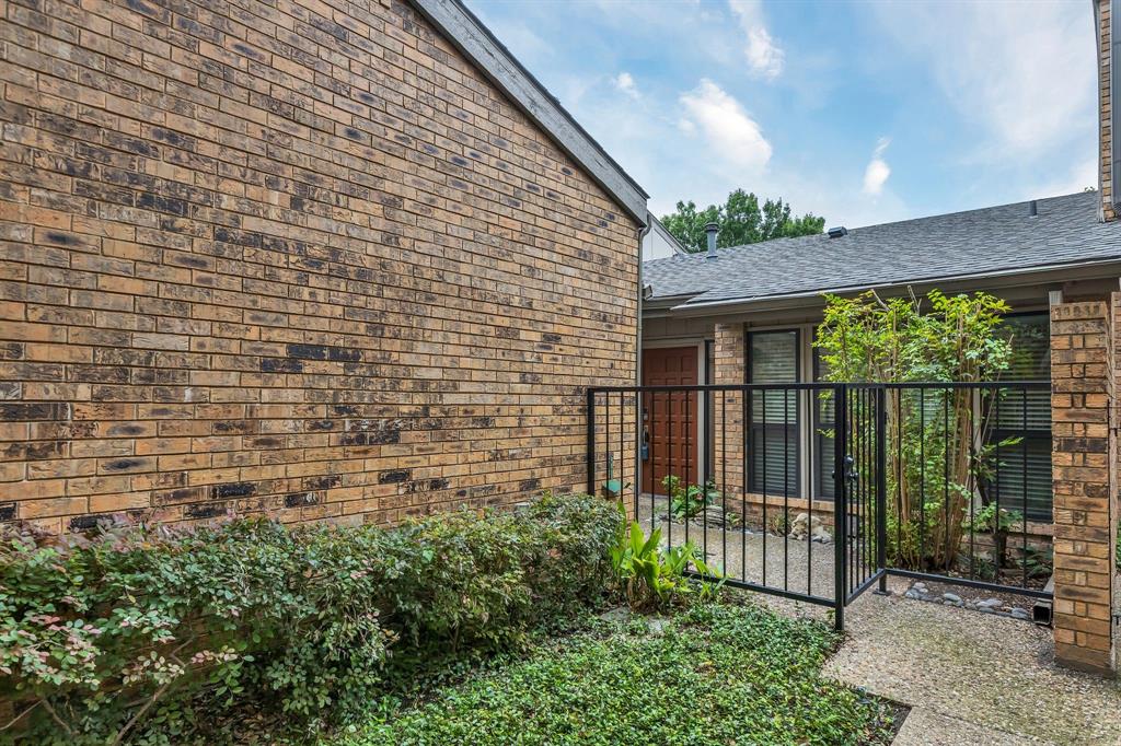 12367 Montego Plaza