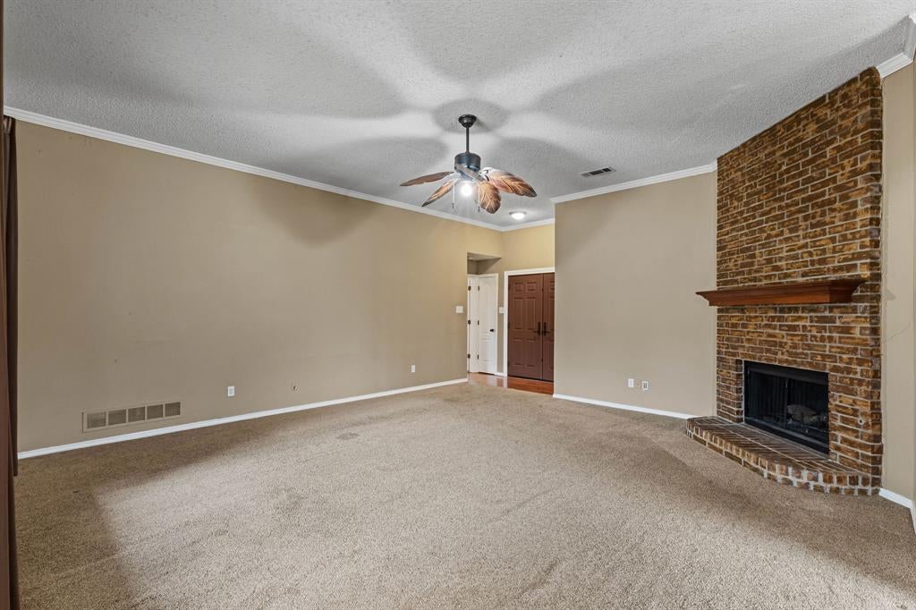 2037 Vista Drive