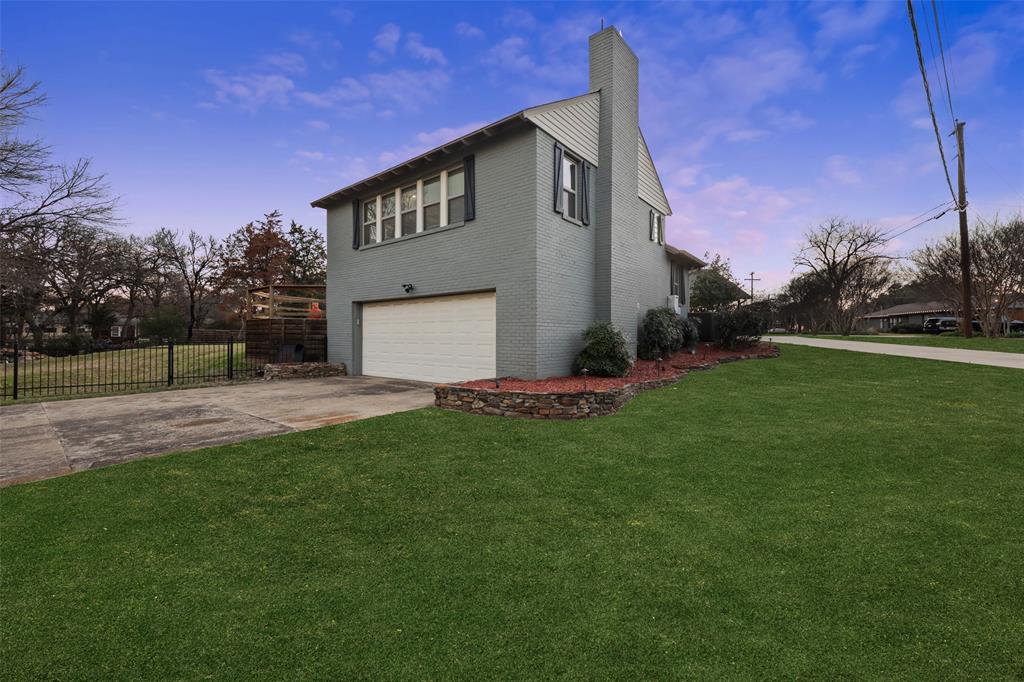 928 N Irving Heights Drive