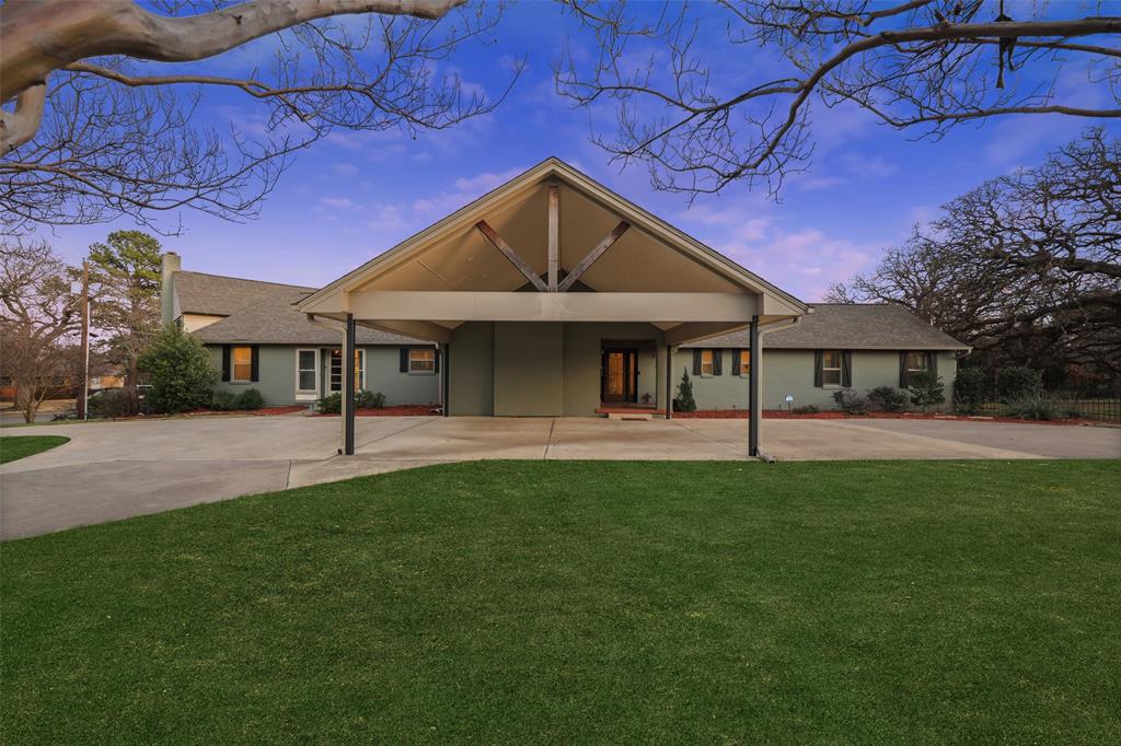 928 N Irving Heights Drive