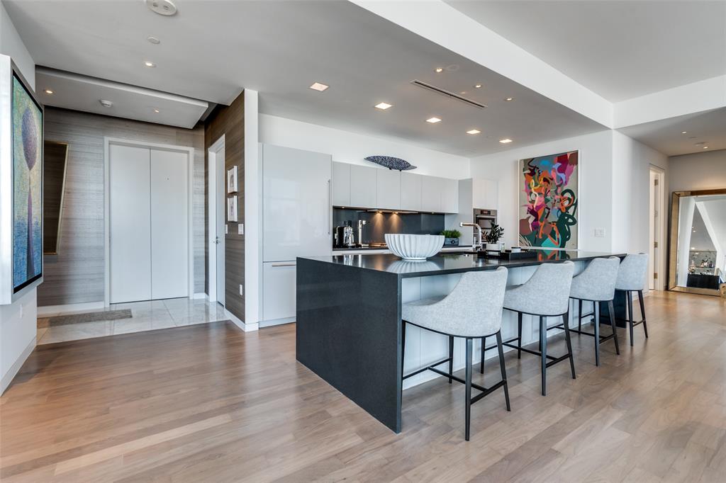 1918 Olive Street 1002