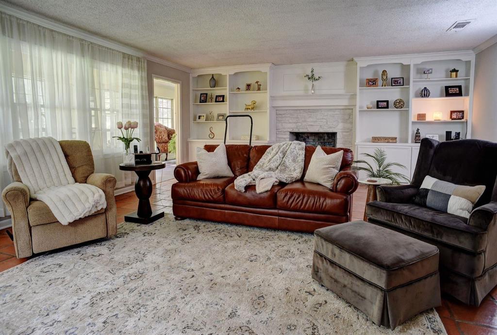 Logsdon Roy & E C - Residential