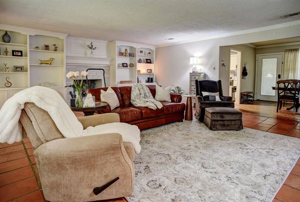 Logsdon Roy & E C - Residential