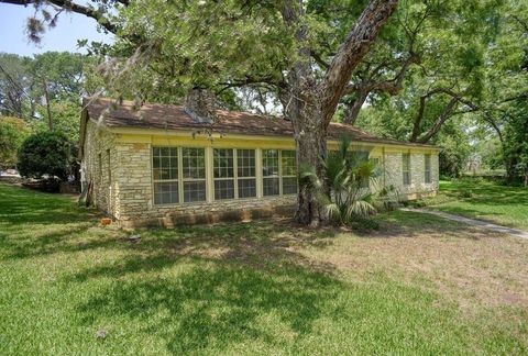 Tiny photo for 4703 Laguna Lane, Austin, TX 78746 (MLS # 20988775)