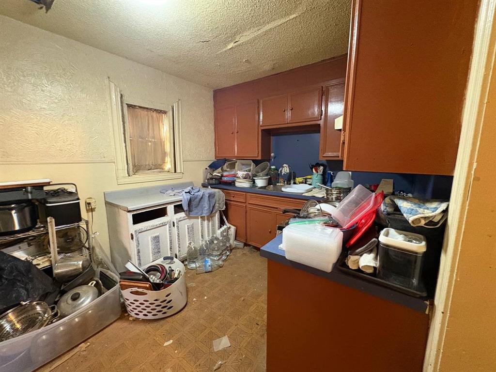 316 E Broadway Street