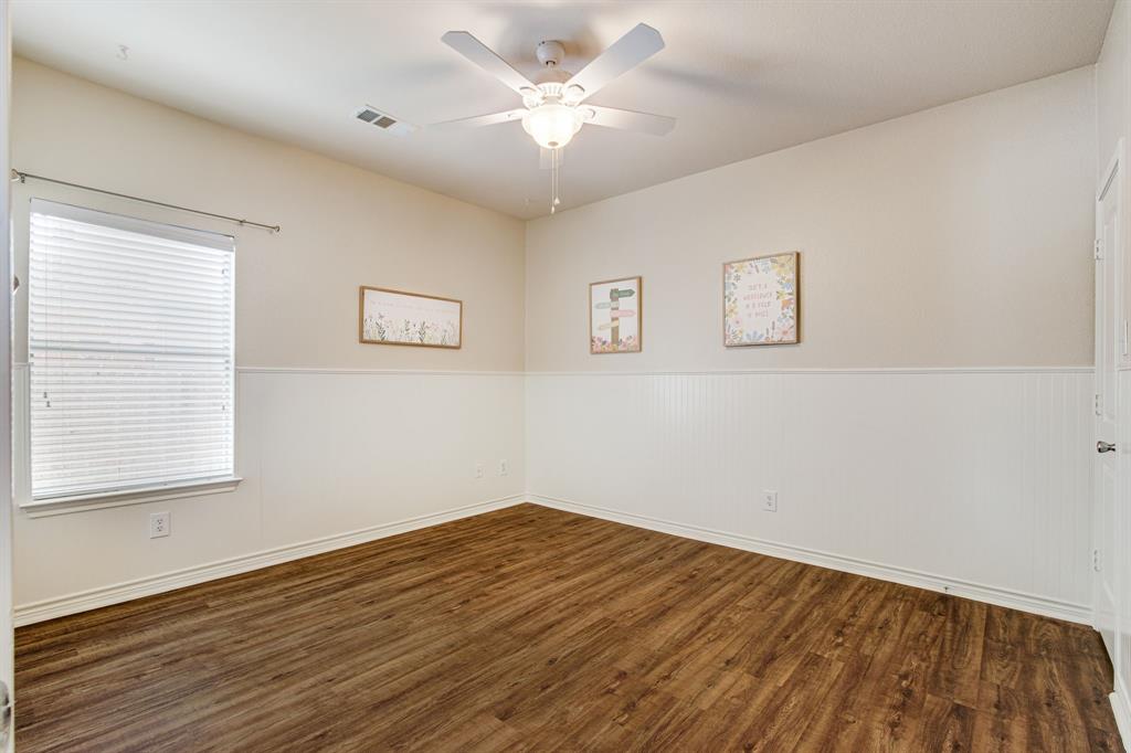 Lee Rays Place - Residential
