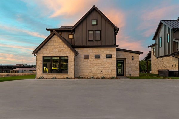 395 EMMA JEAN TRL, IREDELL, TX 76649 - Image a2b83f46ab9aeb75f9d7e7b6a58ee6f5/105525693