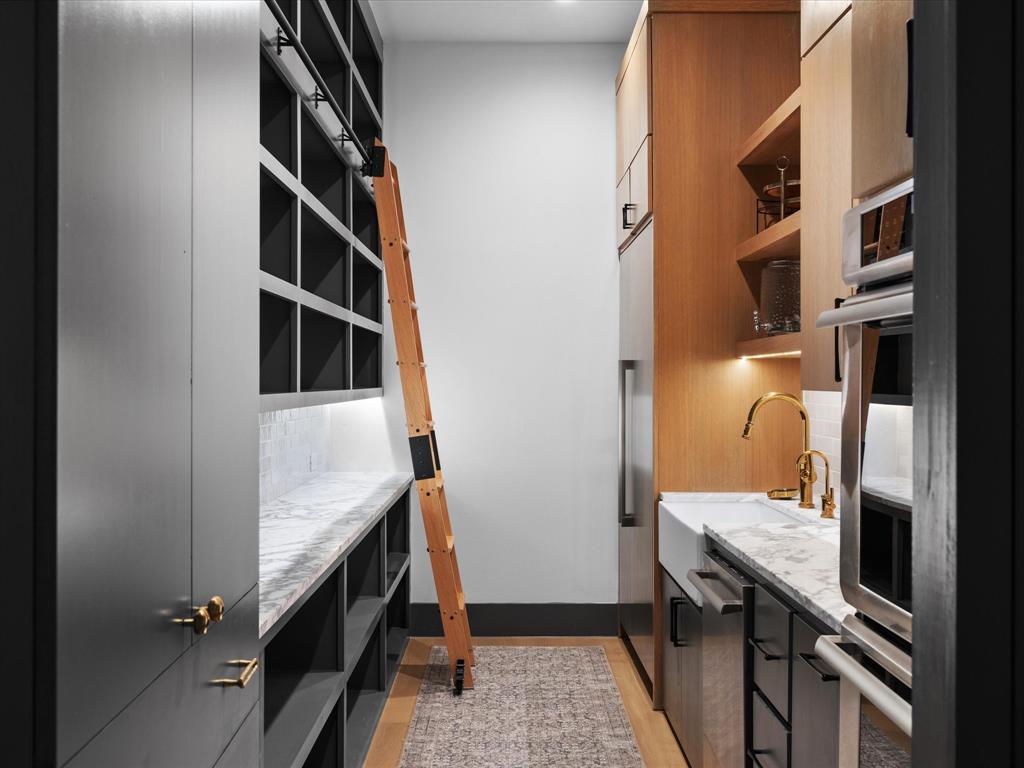 Willow Bend Lakes Ph Four - Residential