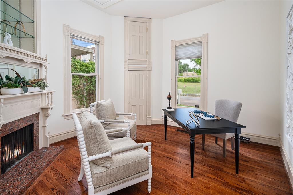 Oak Lawn Place - Residential