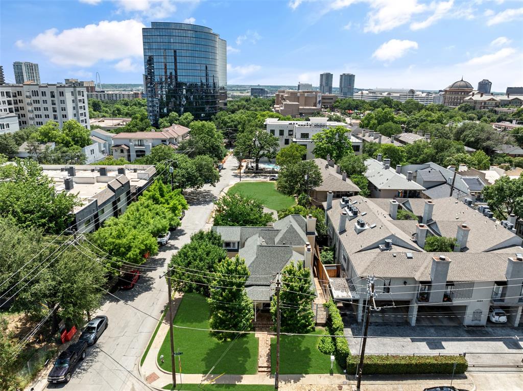 Oak Lawn Place - Residential