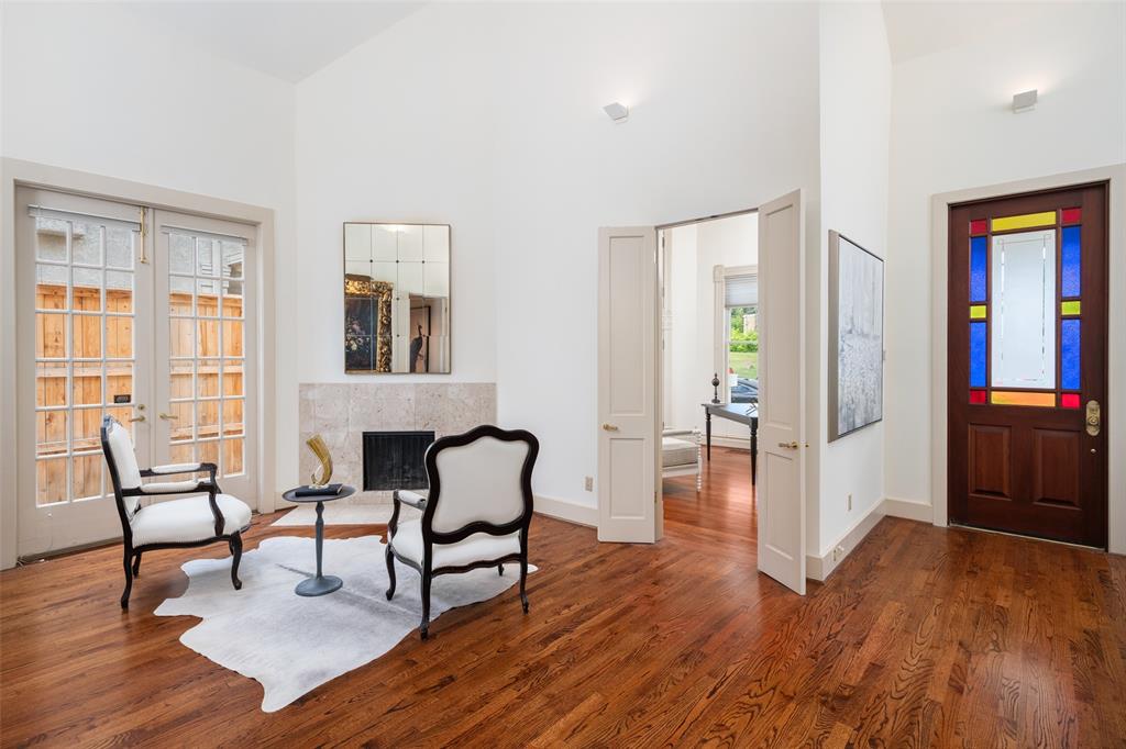 Oak Lawn Place - Residential