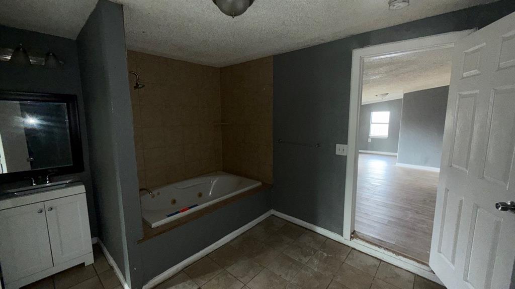 Rollingwood Hills - Residential