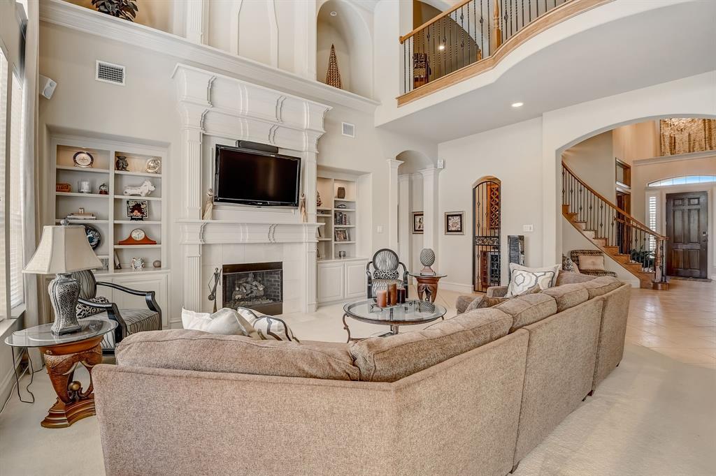 Bella Vista At Mira Lagos - Residential