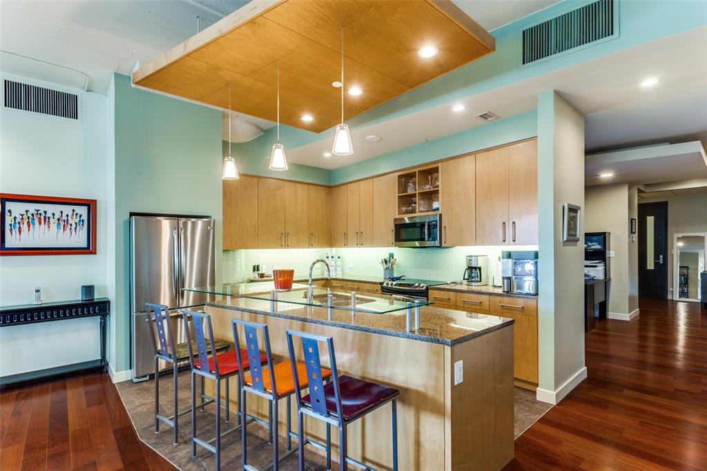 One Montgomery Plaza Residence Condo - Residential