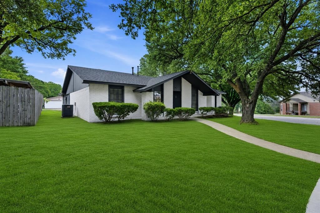 6422 Faircove Circle