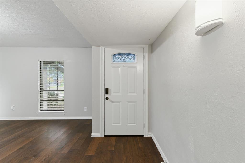 6422 Faircove Circle