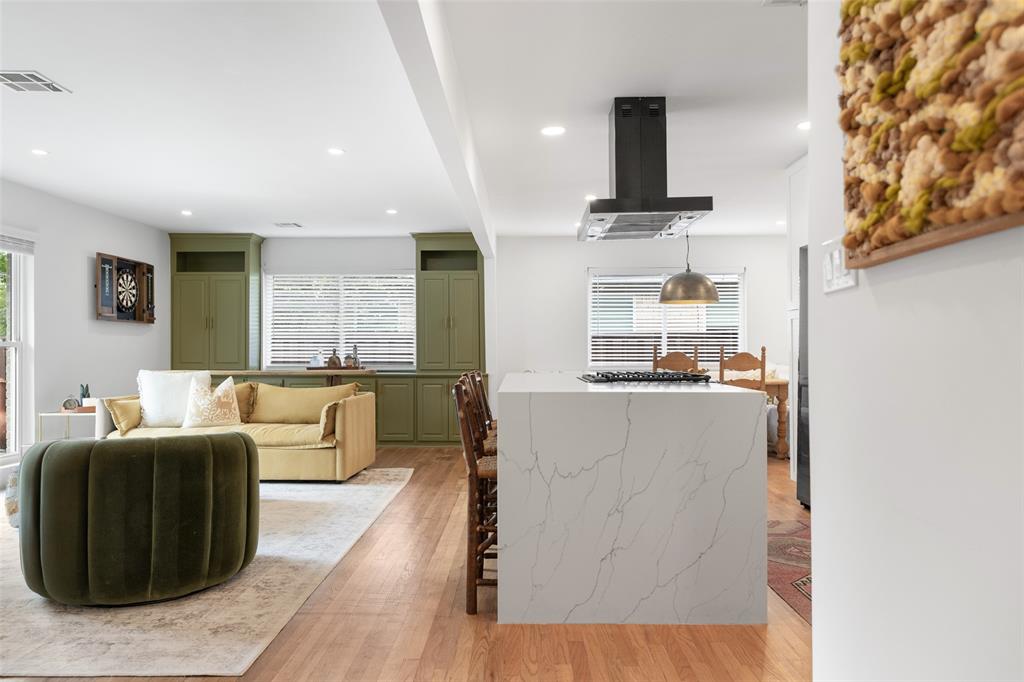 9017 Larchwood Drive