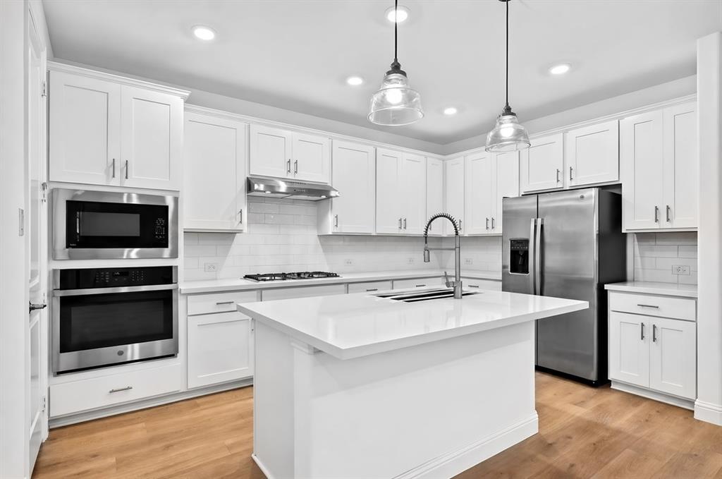 1133 Beebalm Mews