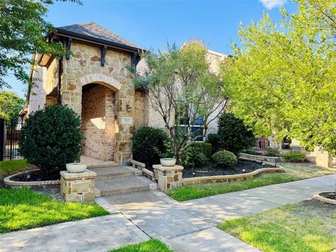 Photo of 1041 Lone Ivory Trail, Arlington, TX 76005 (MLS # 21363237)