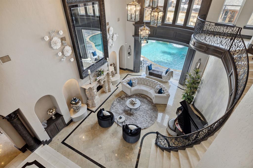 La Mirada - Residential