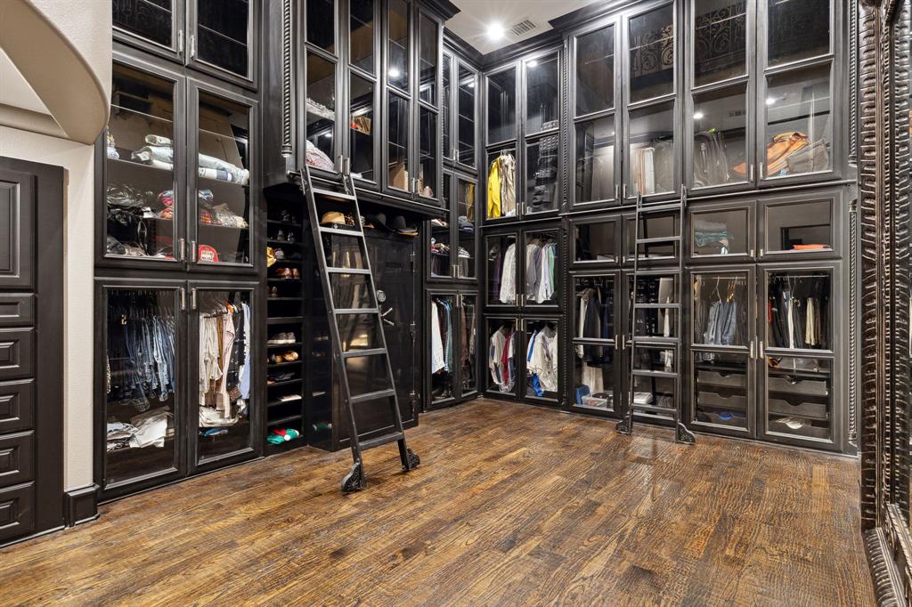 La Mirada - Residential