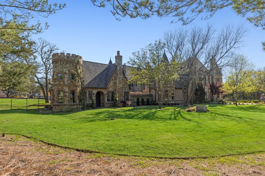 La Mirada - Residential