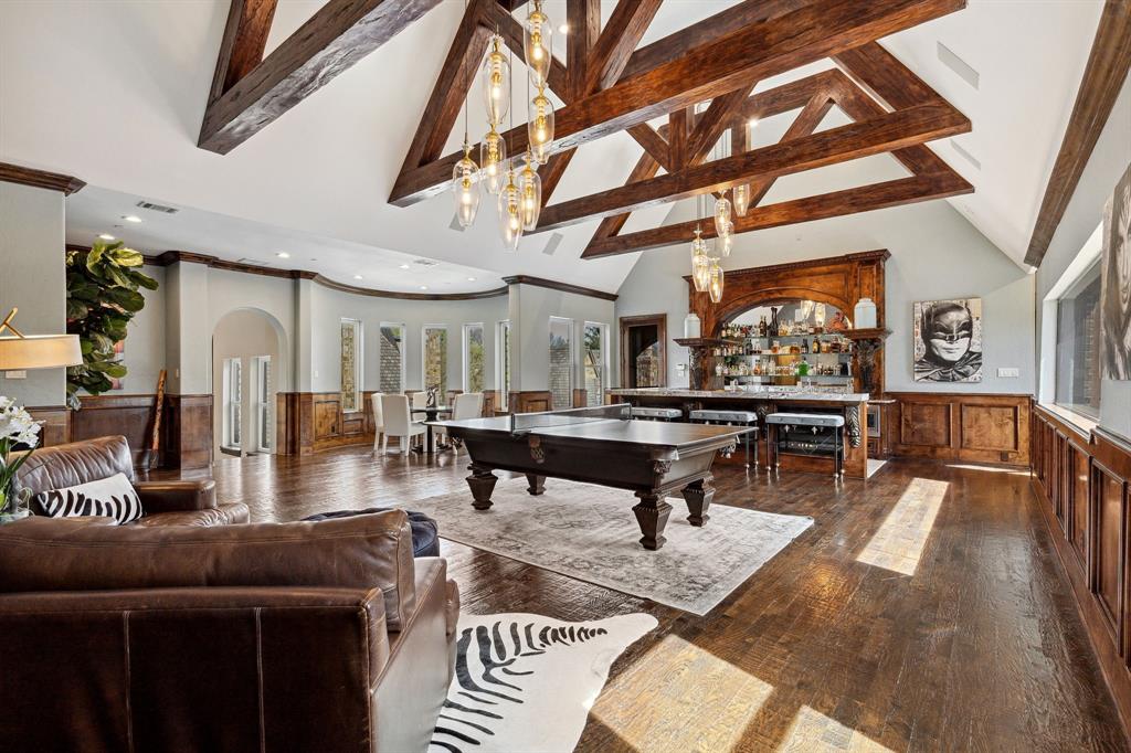 La Mirada - Residential